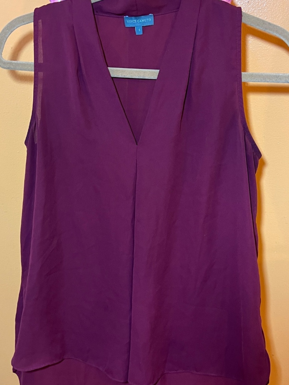 Vince Camuto Maroon Sleeveless V-Neck Blouse | Georgette-Style